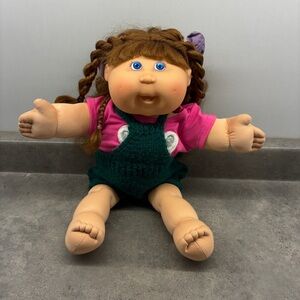 Cabbage patch corn silk doll